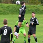 Duel Podolí a Božetic místo gólů přinesl bitku a červené karty