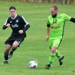 Duel Podolí a Božetic místo gólů přinesl bitku a červené karty