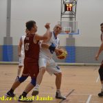 Medvědům trojky nepadaly, přesto porazili Tigers téměř o 20 bodů