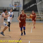 Medvědům trojky nepadaly, přesto porazili Tigers téměř o 20 bodů