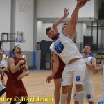 Medvědům trojky nepadaly, přesto porazili Tigers téměř o 20 bodů
