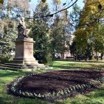 Záhony v Písku jsou připravené na jaro, opět ale čelí vandalům