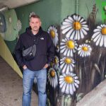 Podchod u Měšic dostal graffiti výzdobu. Změnil se k nepoznání