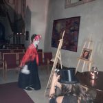 Desítky lidí vyrazily v Písku na strašidelnou cestu od stavení ke stavení