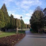 Vstupní cesta na městský hřbitov v Jindřichově Hradci se dočkala revitalizace