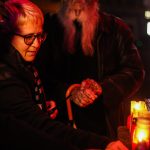 Trikolóra na kostele ve Strakonicích upomínala na výročí 17. listopadu