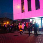 Trikolóra na kostele ve Strakonicích upomínala na výročí 17. listopadu