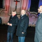 Trikolóra na kostele ve Strakonicích upomínala na výročí 17. listopadu