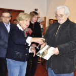 V milevské knihovně se křtily dvě novinky. Kniha o Milevsku a kniha o srostlých sestrách Blažkových