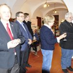 V milevské knihovně se křtily dvě novinky. Kniha o Milevsku a kniha o srostlých sestrách Blažkových