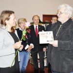 V milevské knihovně se křtily dvě novinky. Kniha o Milevsku a kniha o srostlých sestrách Blažkových