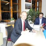 V milevské knihovně se křtily dvě novinky. Kniha o Milevsku a kniha o srostlých sestrách Blažkových