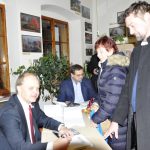 V milevské knihovně se křtily dvě novinky. Kniha o Milevsku a kniha o srostlých sestrách Blažkových