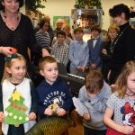 V Chýnově otevřeli výstavu betlémů ze sbírky Jana Kasla. Druhou adventní neděli završili společně