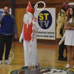 VIDEO: Malé basketbalistky ze Strakonic navštívili Mikuláš, čerti i anděl