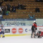 Táborský hokej prožil příjemný středeční večer. Úspěl na ledě i v pokračující tradici