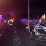 Řidička osobního vozu s dětmi narazila u Skal do projíždějícího vlaku