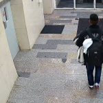 Poznáváte muže na fotografii? Pátrá po něm táborská policie