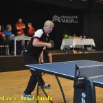 VIDEO: Vánoční turnaj v Táboře ve stolním tenisu vyhrál Alan Mačor. Nejlepší žena brala bronz
