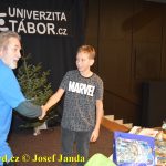 VIDEO: Vánoční turnaj v Táboře ve stolním tenisu vyhrál Alan Mačor. Nejlepší žena brala bronz