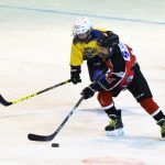 VIDEO: Čtvrťáci si vyzkoušeli na vánočním turnaji hru na celé kluziště