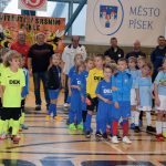 VIDEO: Vánoční turnaj OFS Písek měl rekordní účast a zavzpomínal na Vráťu Pekla
