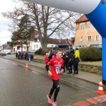 Hlavní závod Silvestrovského běhu v Jistebnici vyhráli Jakub Homola a Linda Pavlicová. Zaběhat si přišlo na 150 závodníků