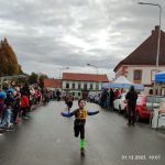 Hlavní závod Silvestrovského běhu v Jistebnici vyhráli Jakub Homola a Linda Pavlicová. Zaběhat si přišlo na 150 závodníků