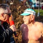 VIDEO: Otužilce ve Strakonicích vítalo na Nový rok jarní počasí