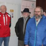 Josef Luxemburg v milevské knihovně ukazuje tajemství dveří, vrat, oken, výloh a balkonů