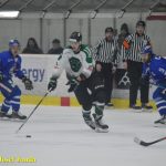 Kohouti dostali ve třetí části od Příbrami čtyři góly. V prodloužení přiletěla na led i termoska