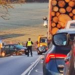Dopravu v kraji komplikuje ledovka. Policisté uzavřeli dálnici D3 od Tábora na Prahu