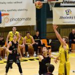VIDEO: Sršni Nymburku statečně vzdorovali, postup jim utekl o osm bodů