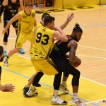 VIDEO: Sršni Nymburku statečně vzdorovali, postup jim utekl o osm bodů