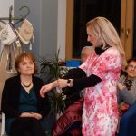 V plánské knihovně mají novou čítárnu. Uspořádali módní přehlídku, výtěžek z dražby jde na konto Rolničky