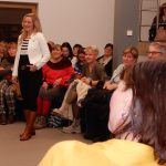 V plánské knihovně mají novou čítárnu. Uspořádali módní přehlídku, výtěžek z dražby jde na konto Rolničky