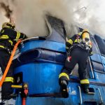 V zastávce Chlumec hořela lokomotiva. Provoz na rychlíkové trati je zastaven