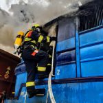 V zastávce Chlumec hořela lokomotiva. Provoz na rychlíkové trati je zastaven