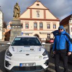 Vyznavači elektromobilů dorazili na Žižkovo náměstí v Táboře