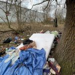 Strakoničtí strážníci vyzráli na bezdomovce. Nepořádek si po sobě musí sami uklidit