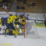 Kohouti se prosadili v souboji s Kobrou až v polovině zápasu, přesto naložili hadům půltucet