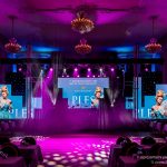 Návštěvníci reprezentačního plesu se vyfotili a přispěli tím na dobrou věc