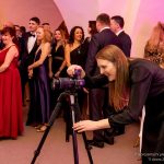 Návštěvníci reprezentačního plesu se vyfotili a přispěli tím na dobrou věc