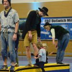 VIDEO: Sokolská akademie napěchovala sportovní halu. Oživení přinesla živá kapela Prvoci