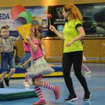 VIDEO: Sokolská akademie napěchovala sportovní halu. Oživení přinesla živá kapela Prvoci