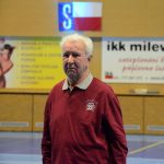 VIDEO: Sokolská akademie napěchovala sportovní halu. Oživení přinesla živá kapela Prvoci