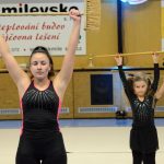 VIDEO: Sokolská akademie napěchovala sportovní halu. Oživení přinesla živá kapela Prvoci