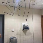 Mladíci demolovali při maturitním plese zařízení píseckého kulturního domu. Natáčeli se u toho na mobil