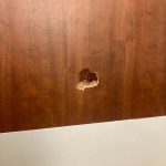 Mladíci demolovali při maturitním plese zařízení píseckého kulturního domu. Natáčeli se u toho na mobil