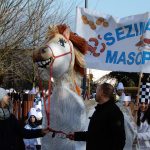 Na náměstí Tomáše Bati v Sezimově Ústí se odehrál tradiční masopust